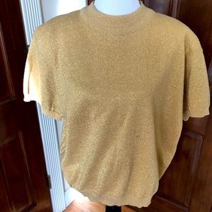 ✨✨Vintage 80s Gold Shoulderpad Top!✨✨
